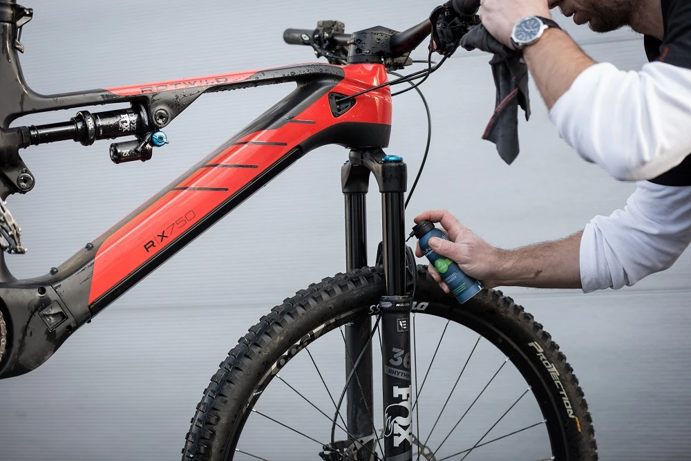 TUNAP Federgabelreiniger Spray 125ml 6 TUNAP Federgabelreiniger Spray 125ml – Bild 6