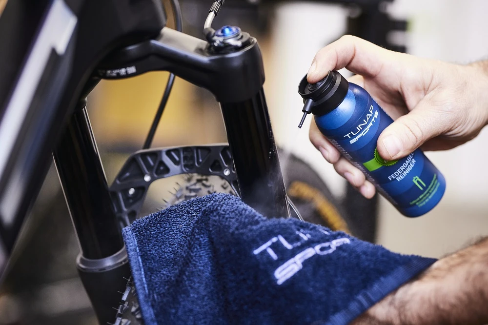 TUNAP Federgabelreiniger Spray 125ml 7 TUNAP Federgabelreiniger Spray 125ml – Bild 7