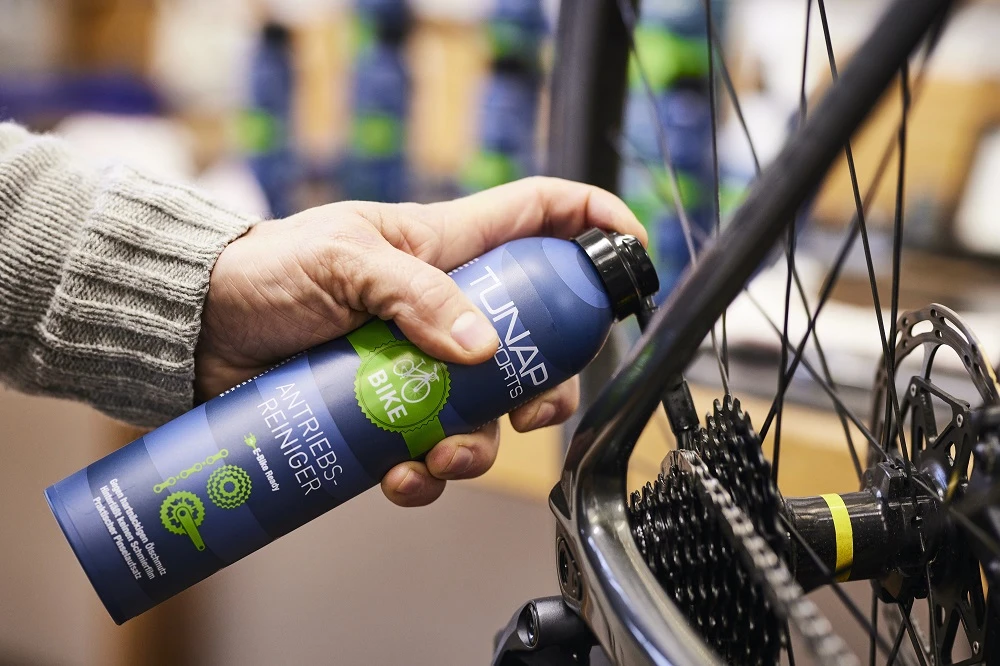 TUNAP Antriebsreiniger Spray 300 Ml 6 TUNAP Antriebsreiniger Spray 300 Ml – Bild 6