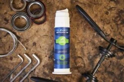 TUNAP Lagerfett 100g Im Spender 15 TUNAP Lagerfett 100g Im Spender -Zweirad Profi 4096 2732 max 2 394c3