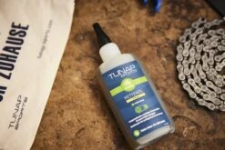 TUNAP Kettenöl Ultimate Tropfflasche 100 Ml -Zweirad Profi 4096 2732 max 3