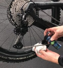 TUNAP Kettenwachs Spray 125 Ml -Zweirad Profi 768 1024 max